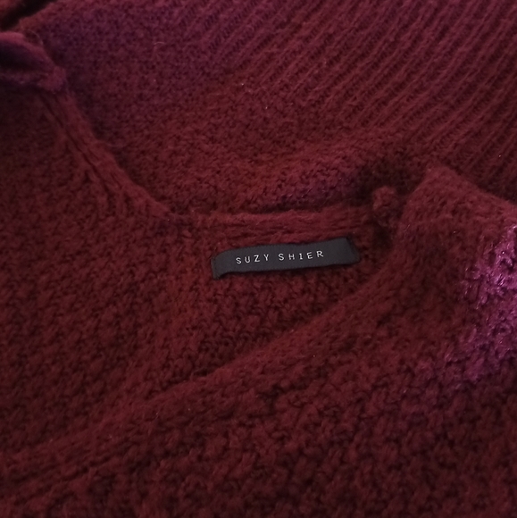 Suzy Shier Women's Burgundy Oversized V-neck Cable Knit Sweater - Picture 14 of 16